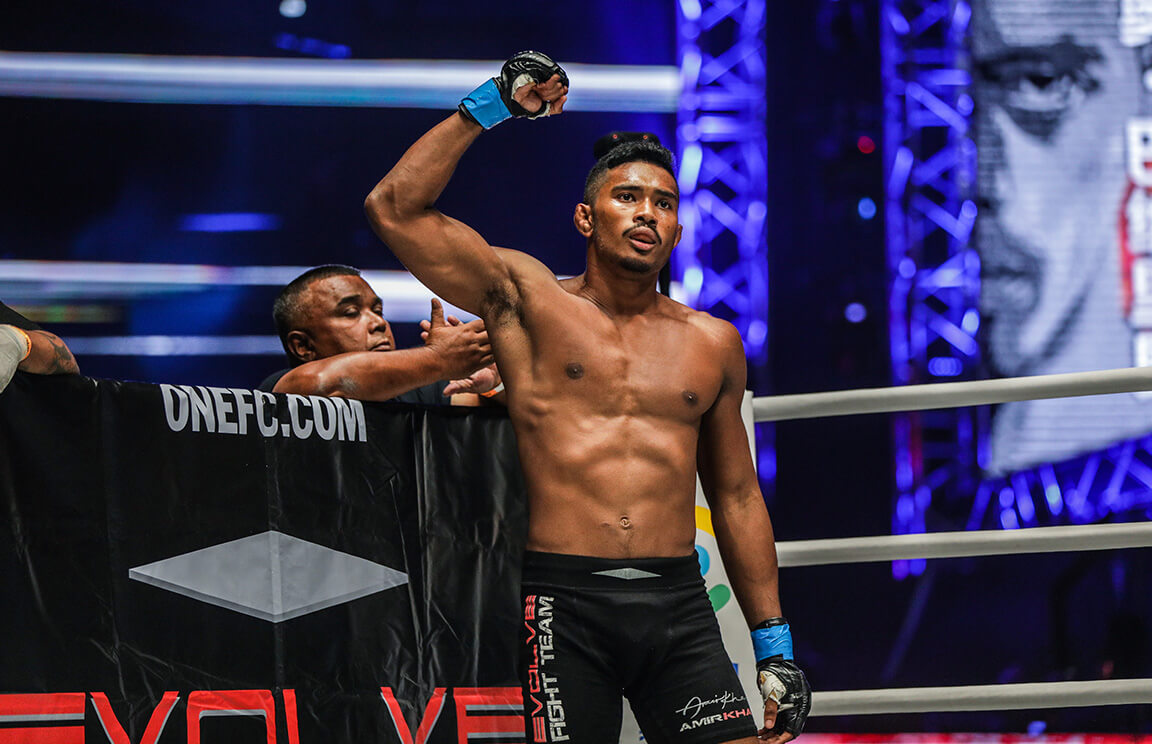 8 Knockout Facts About Amir Khan