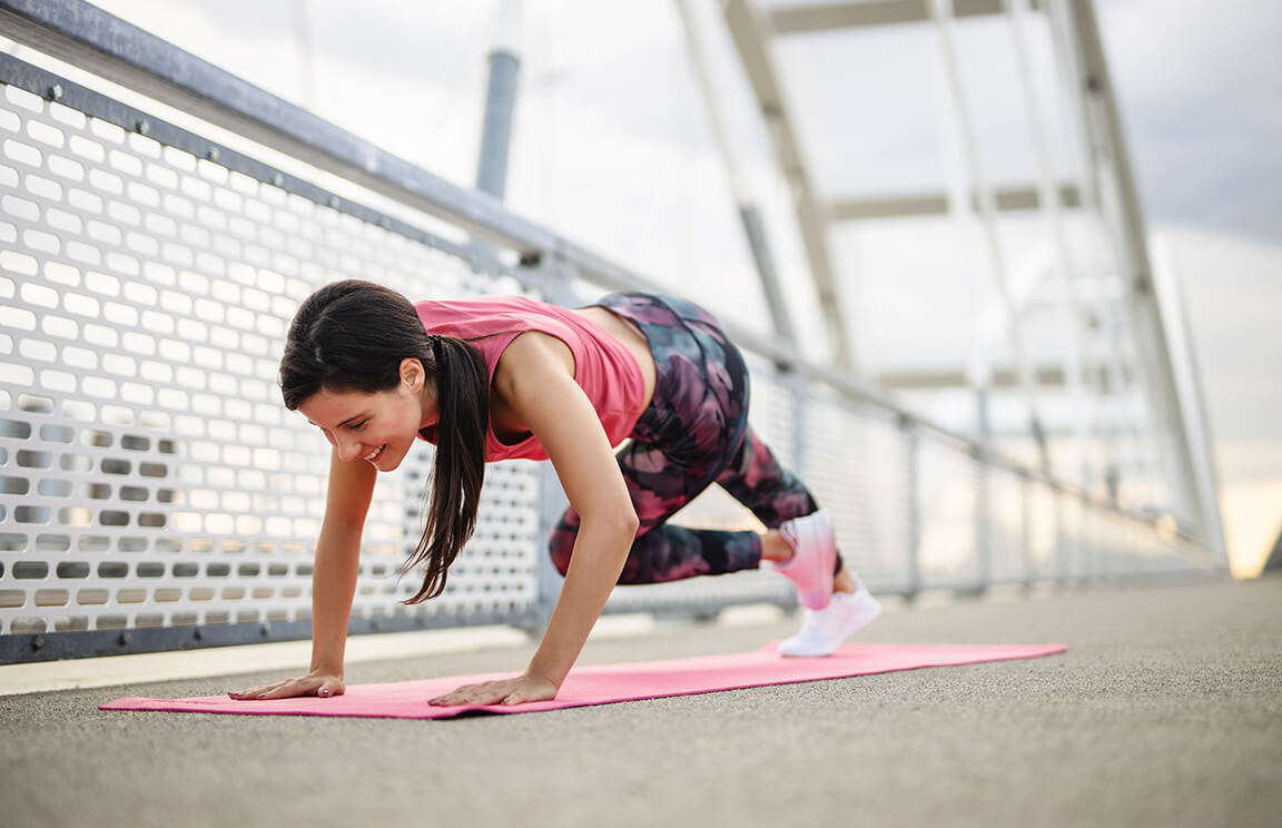 7 Reasons Why Mountain Climbers Are One Of The Best Exercises To Do